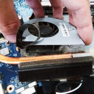 Fan-cleaning-services-for-laptops-in-London-550x413 Fan-cleaning-services-for-laptops-in-London-550x413